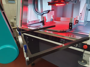 Gabel-Greifer mit RFID-Leser für Trays